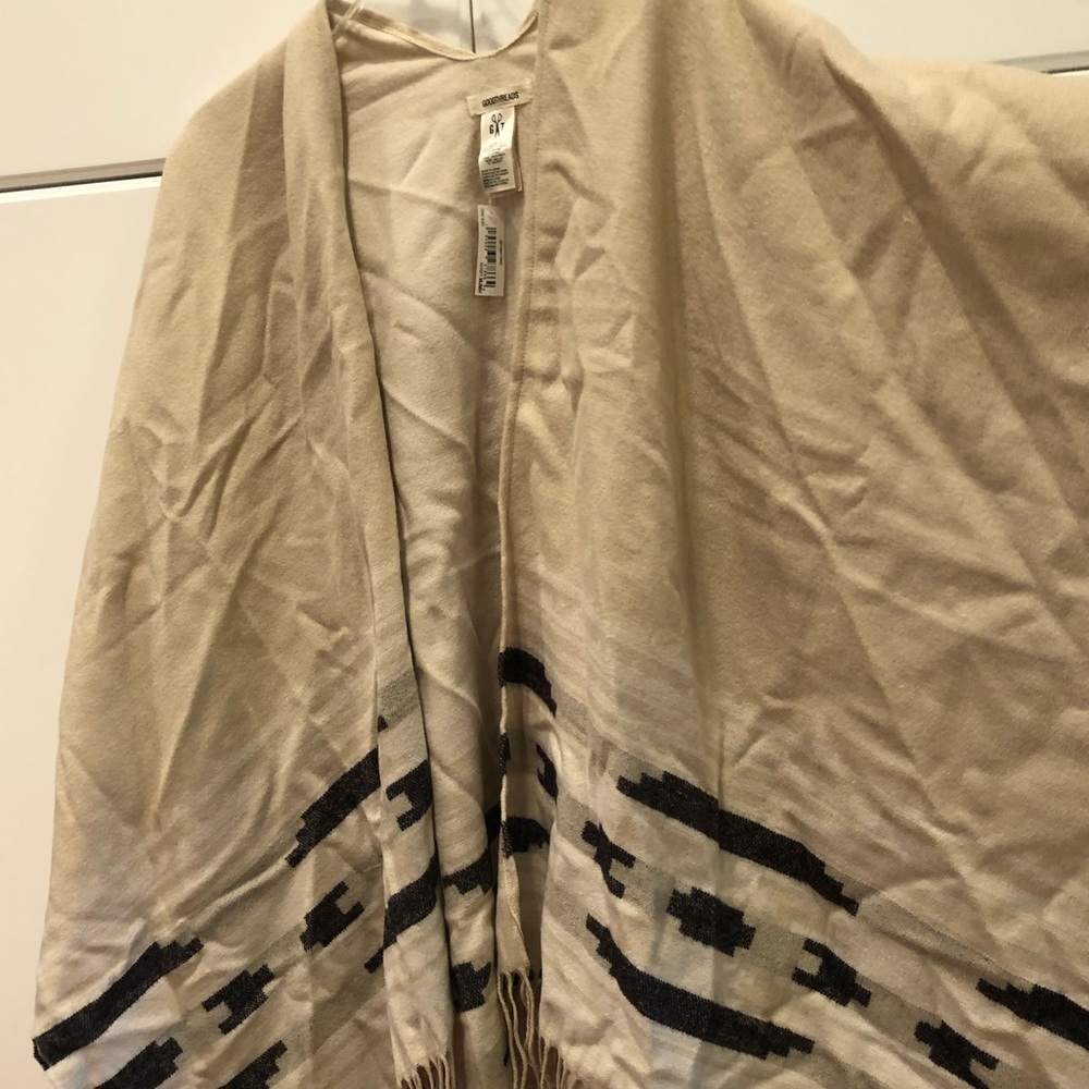 One size Aztec poncho - Picture 2 of 5